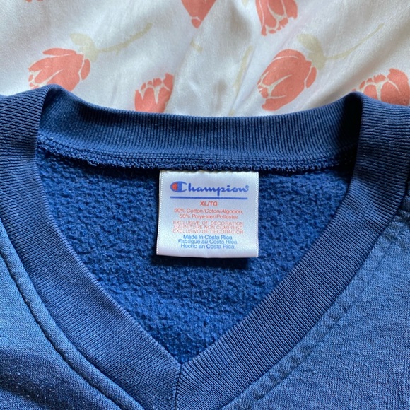 2 Champion Sweatshirts - Picture 4 of 8